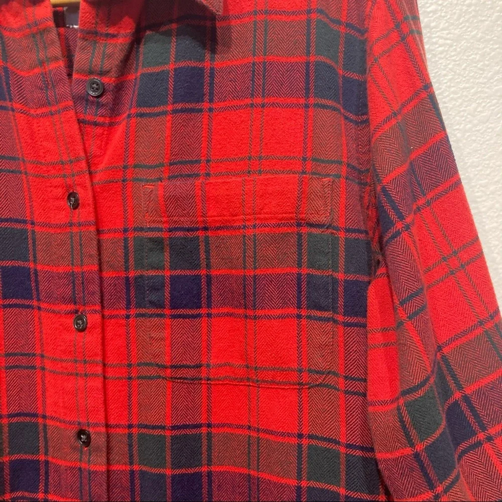 Eddie Bauer Red & Black Plaid Button up shirt_6